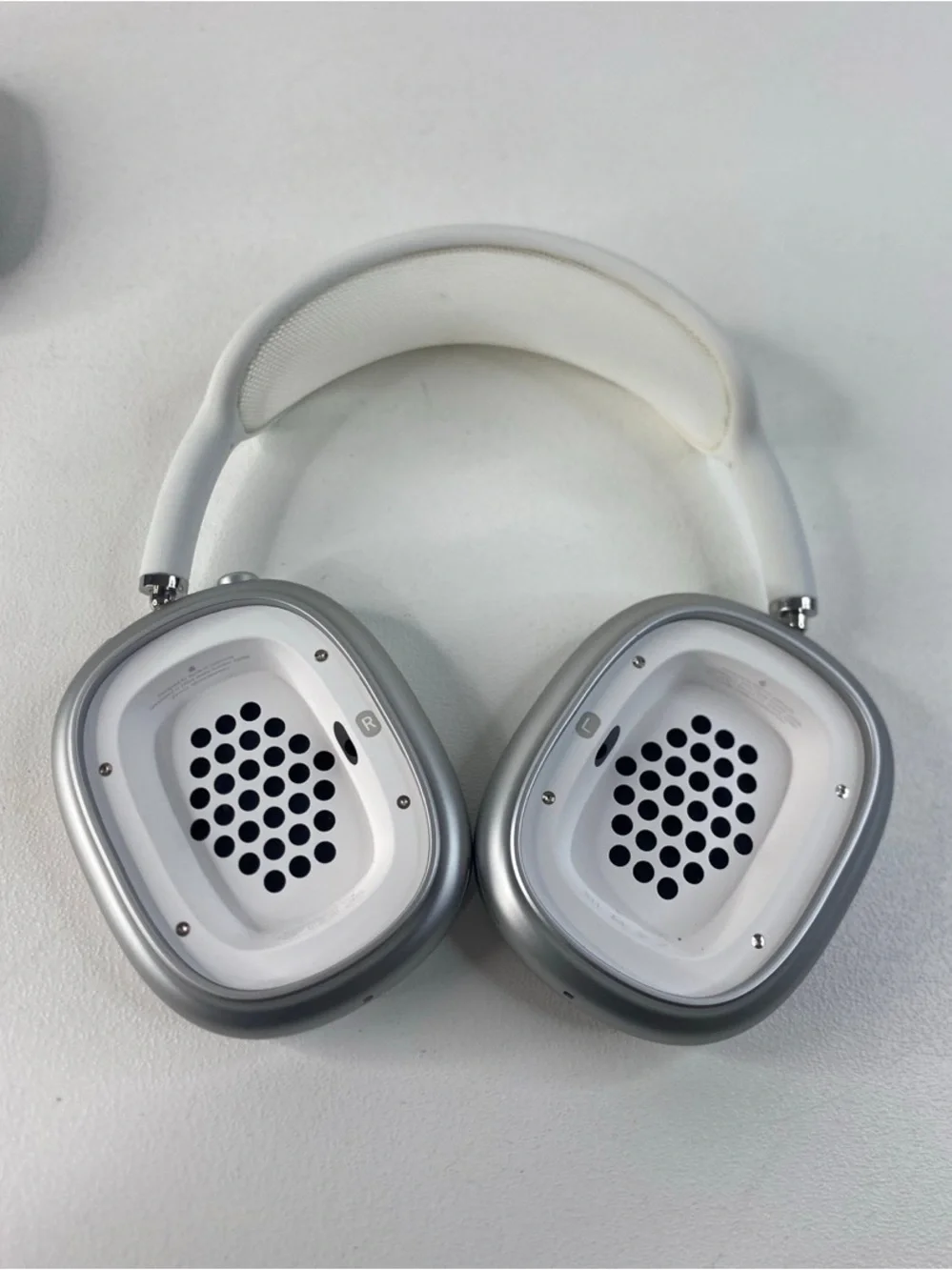 Apple AirPods Max Wireless Over-Ear Headset A2096 - Silver